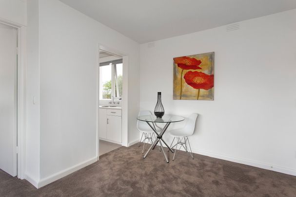 10/30 Bryant Street, Flemington VIC 3031 - Photo 1