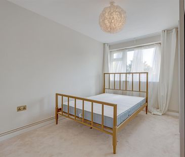 Flat To Let - Photo 1