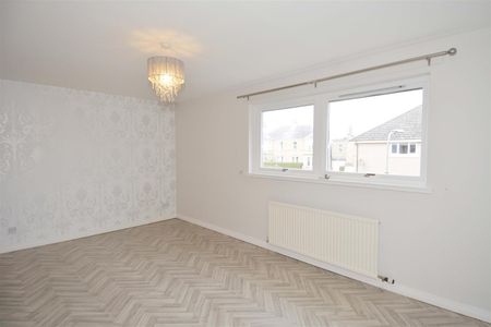 2 Bed House - Terraced - Photo 2