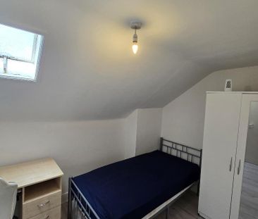 1 bedroom house of multiple occupation to rent - Photo 3