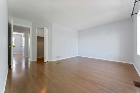 For Lease - 18 Ravenscroft Court, Stittsville - Munster - Richmond, Ontario - Photo 4