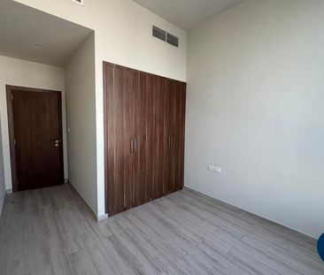 4 Bed | Maid | Open Kitchen | Great Location - Photo 3