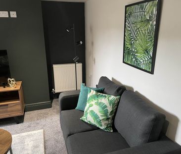 Spring Grove Walk (room 1), Headingley, Leeds - Photo 1