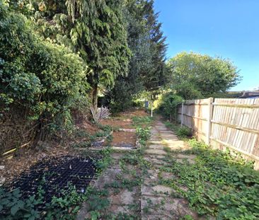 Dickens Avenue, Uxbridge - Photo 4