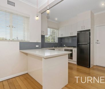 Stylish Apartment Living in North Adelaide - Photo 5