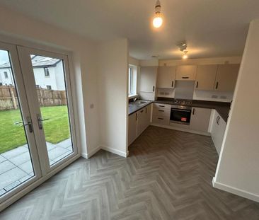 3 bedroom flat to rent - Photo 5