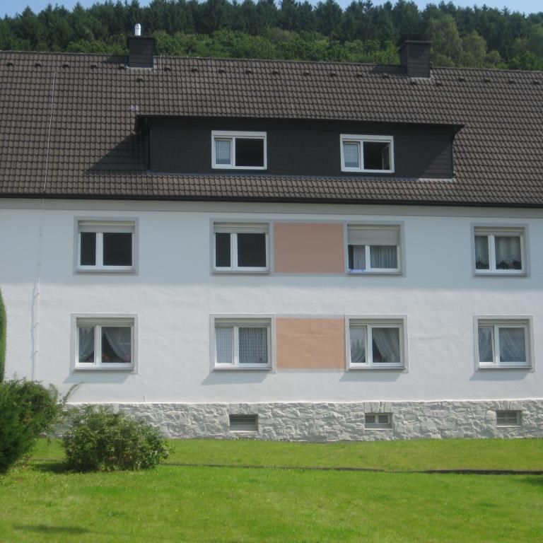 DREI-ZIMMER-WOHNUNG MIT KLEINEM BALKON IN LÜDENSCHEID-RATHMECKE - Photo 2