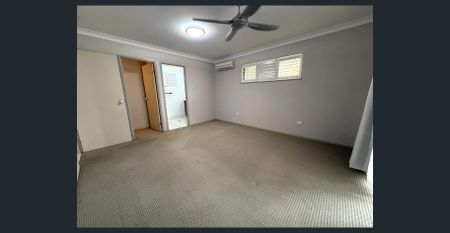 Spacious Family Living With Beautiful Mountain Views - Photo 3