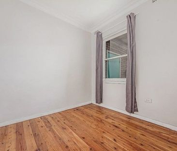 Charming 1-Bedroom Unit in the Heart of Warrawong - Photo 3