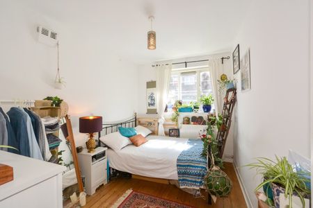 3 Bed Flat, Bradstock House, E9 - Photo 2