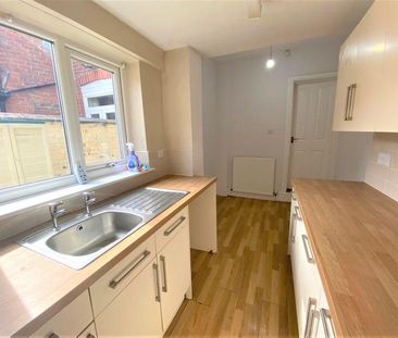 2 bedroom terraced house to rent - Photo 6