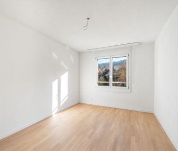 THE new home for you! – freshly renovated 4.5 room apartment - Photo 4