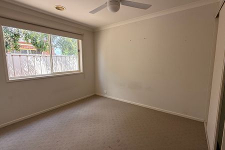 3 BEDROOM HOME IN KIALLA ! - Photo 3