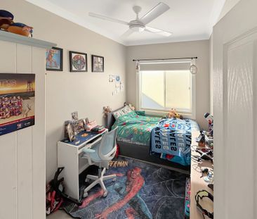 STYLISH RENOVATED 3 BEDROOM FAMILY HOME - Photo 5