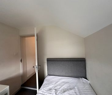 4 bedroom house - Photo 6