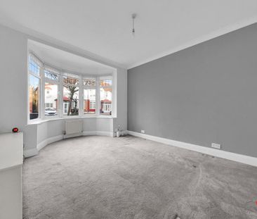 3 bedroom end of terrace house to rent - Photo 1