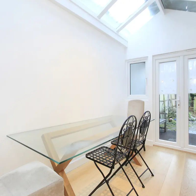 1 bedroom flat in Wandsworth - Photo 1