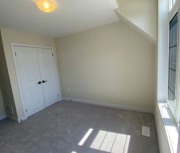 For Lease - 28 Rudder Road, Welland, Ontario - Photo 5