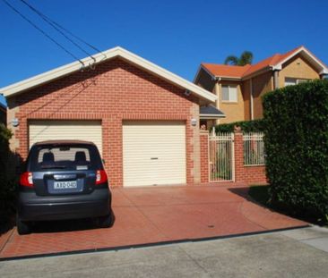 Single-Level Duplex in the Heart of Sans Souci - Photo 3