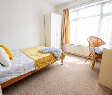 6 bedroom house to rent - Photo 3