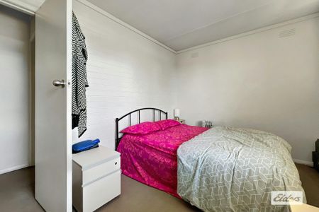 Very Neat 2-Bedroom Furnished Unit - Photo 2