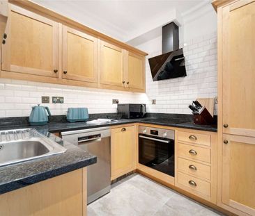 Impressive 2 bedroom apartment located on one of Marylebone's most ... - Photo 1