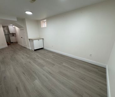 For Lease - 161 Romaneli Crescent Unit# Lower, Bradford West Gwilli... - Photo 1