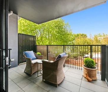 A Boutique Haven of Style and Serenity - Photo 3