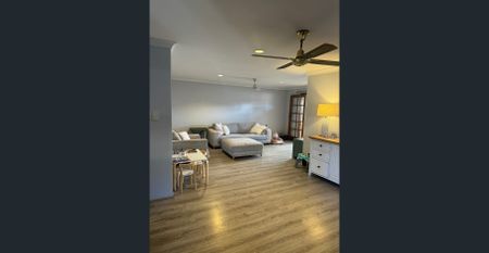 Coastal Comfort and Quiet Living – Walk to the Beach! - Photo 5