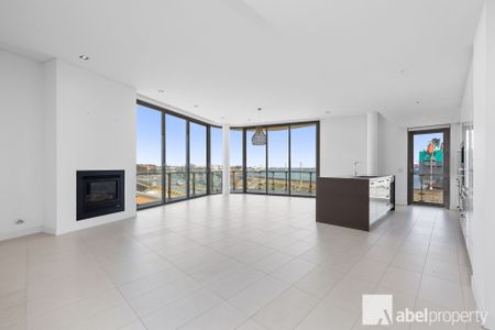 Fantastic Views Right On Fremantle Harbour! - Photo 4