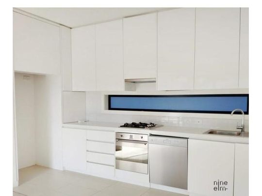 8 Yellow Box Lane, Burwood VIC 3125 - Townhouse For Rent | Domain - Photo 1