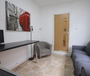 5 bedroom terraced house to rent - Photo 2