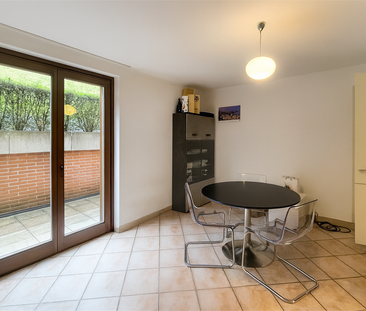 Lake view apartment in residence with swimming pool in Savosa - Photo 2