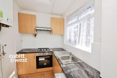 2 bedroom maisonette to rent - Photo 4