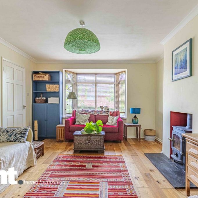 4 bed Semi Detached for rent - Photo 1