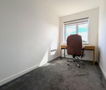 4 bedroom detached house to rent - Photo 4