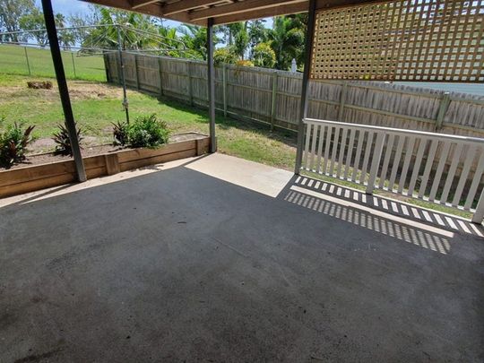 Charming Family Home - Photo 1