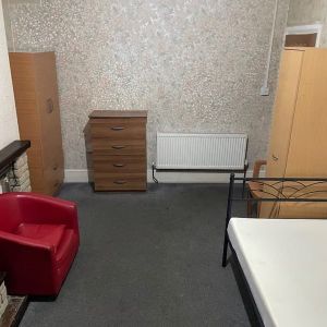 Room in a Shared House, Green Lane, IG3 - Photo 2