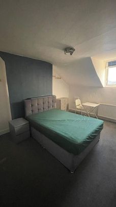 Room in a Shared House, Church Road, NW10 - Photo 1