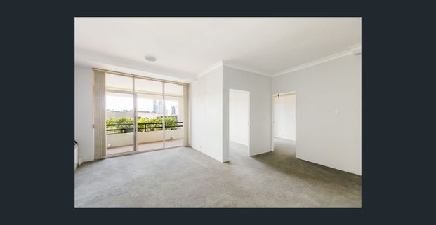 Two bedroom apartment on 5th floor - Photo 1