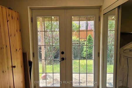 For Lease - 212 Hoover Park Drive, Whitchurch-Stouffville, Ontario - Photo 2