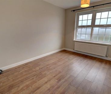 3 bedroom detached house to rent - Photo 3