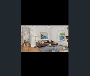Modern cottage close to transport - Photo 2