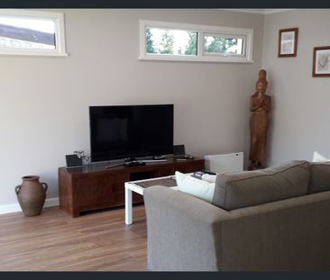 Private immaculate 2 bed granny flat - Photo 1