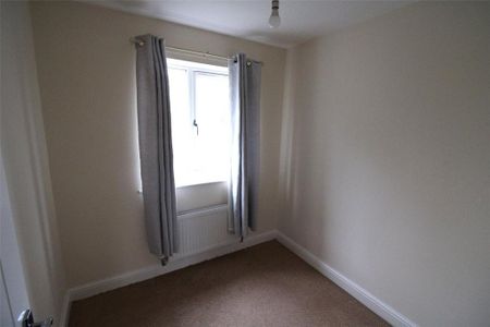 3 bedroom end of terrace house to rent - Photo 2