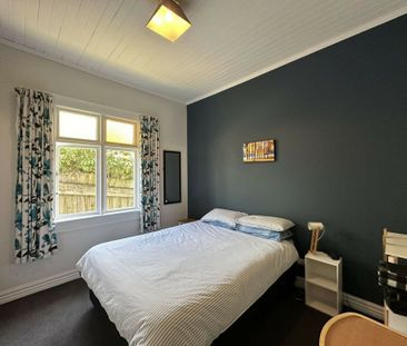 Charming 4 bedroom home with stunning views!!! - Photo 6