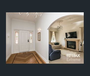 It's All About Location - Gorgeous 4x2, plunge pool! - Photo 2