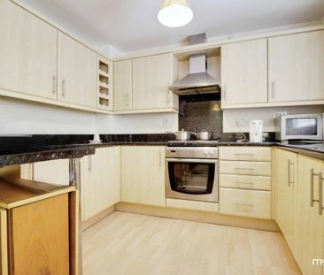 Thomas Edward Coard Building Cricklade Road, Swindon, Swindon, SN2 - Photo 3