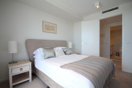 Fully Furnished Vibrant Foreshore Apartment! - Photo 4