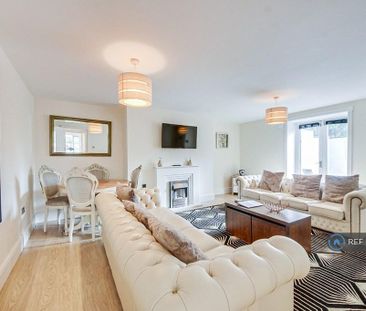 3 bedroom penthouse to rent - Photo 2